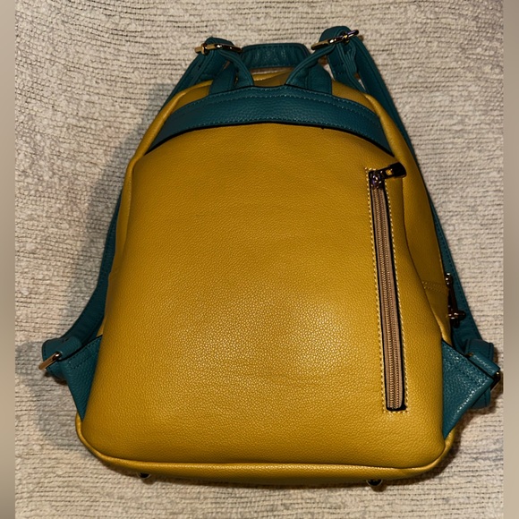 UEC MONTANA WEST Backpack Purse Anti-Theft Backpack with secured zipper & tassel - Picture 3 of 16